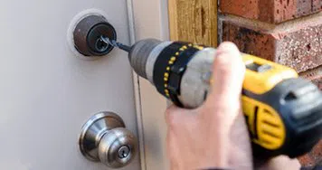 Security Locksmith Services Raleigh, NC 919-902-5148 Security Locksmith Services Raleigh, NC 919-902-5148 - 13-Key-Broke-In-Lock